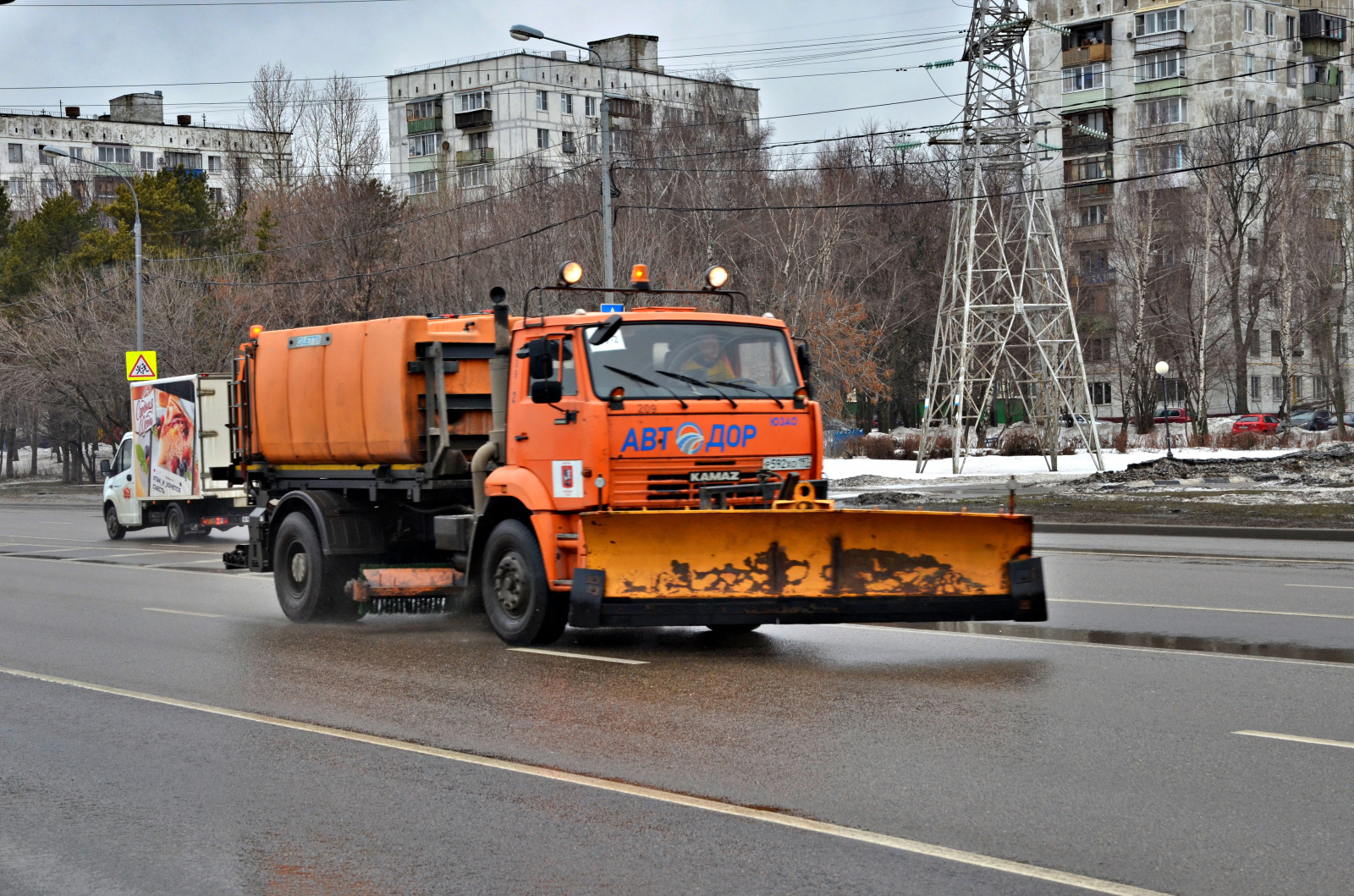 дорожная техника в москве