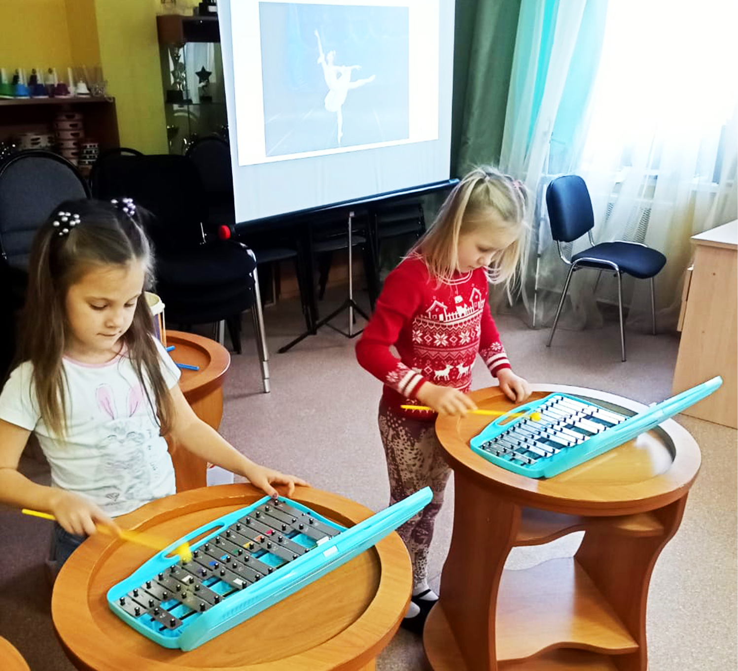 Рязановские дошкольники посетили музыкально-литературную гостиную «Зимняя сказка»