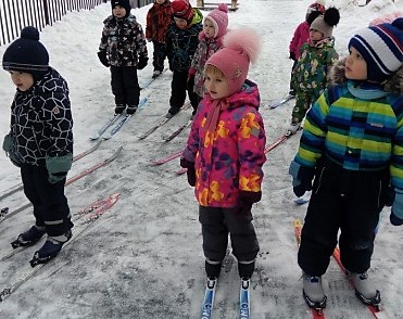 «Все на лыжню!»: в  ДОП «Остафьево» дошкольнам провели тематическую спортивную неделю 