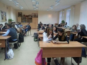 Парламентарии провели дебаты среди учеников в школах поселения Рязановское
