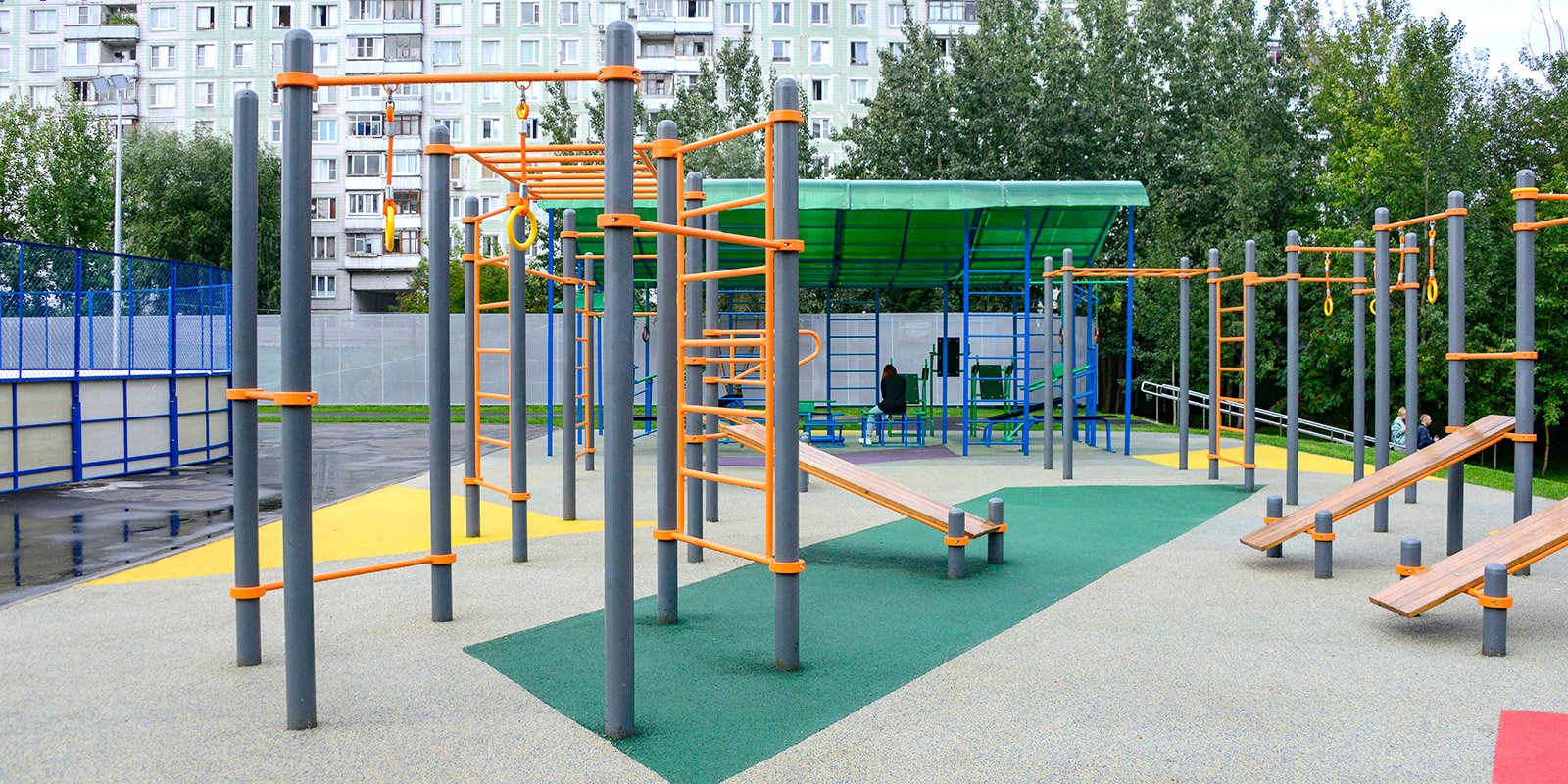 Более 100 новых спортивных площадок открыли в Москве в 2019 году
