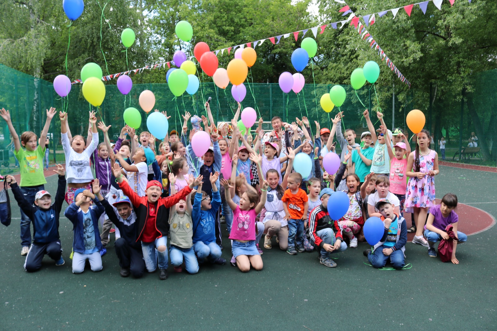 В Рязановском стартовали летние мероприятия для детей «Путешествуем по миру»