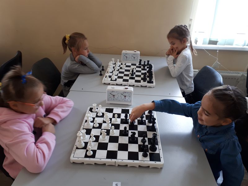 Соревнования по шахматам состоялись в школе №2083