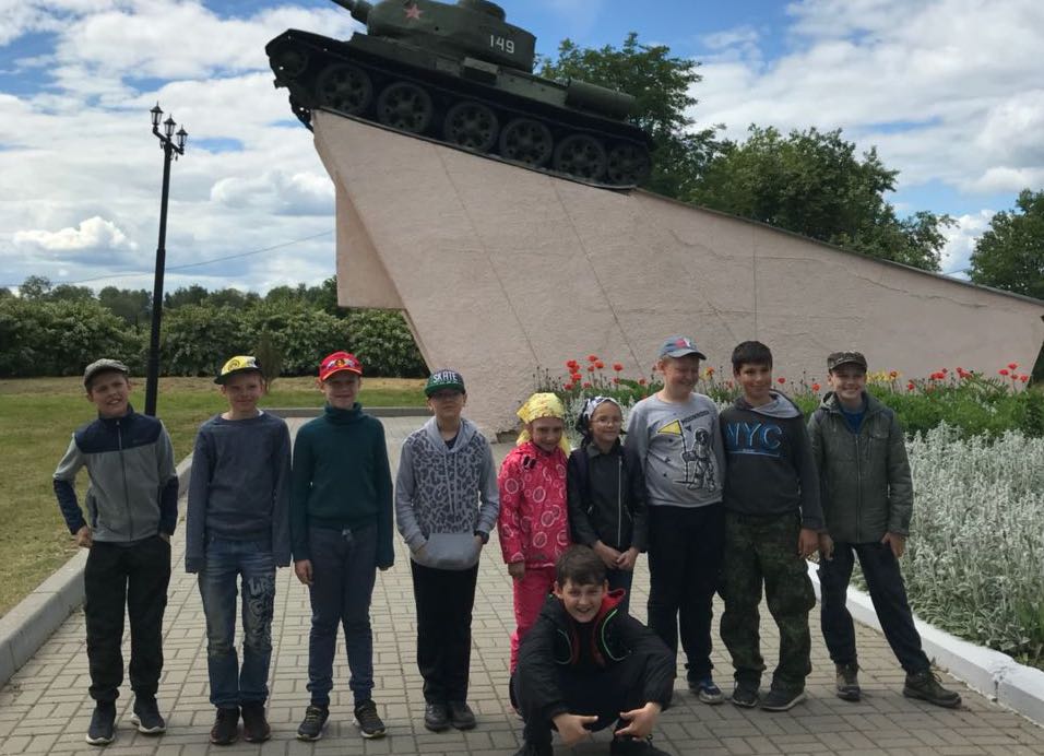 Ученики школы №2083 посетили места боевой славы