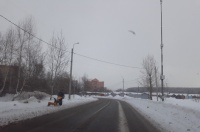 Продолжаются работы по уборке снега на тротуарах вдоль улично-дорожной сети