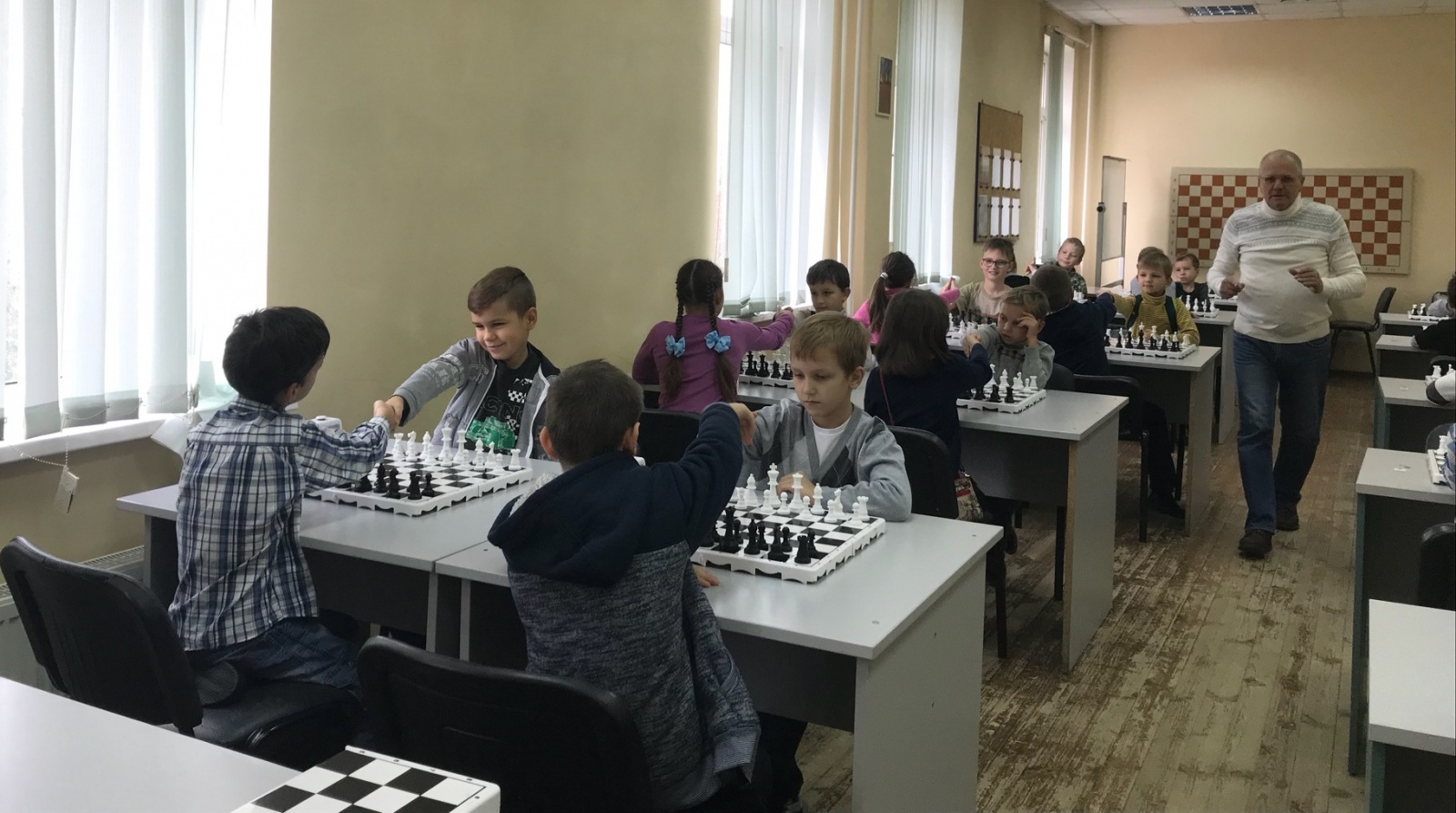 Октябрьский шахматный турнир в СК «Десна» среди квалифицированных шахматистов