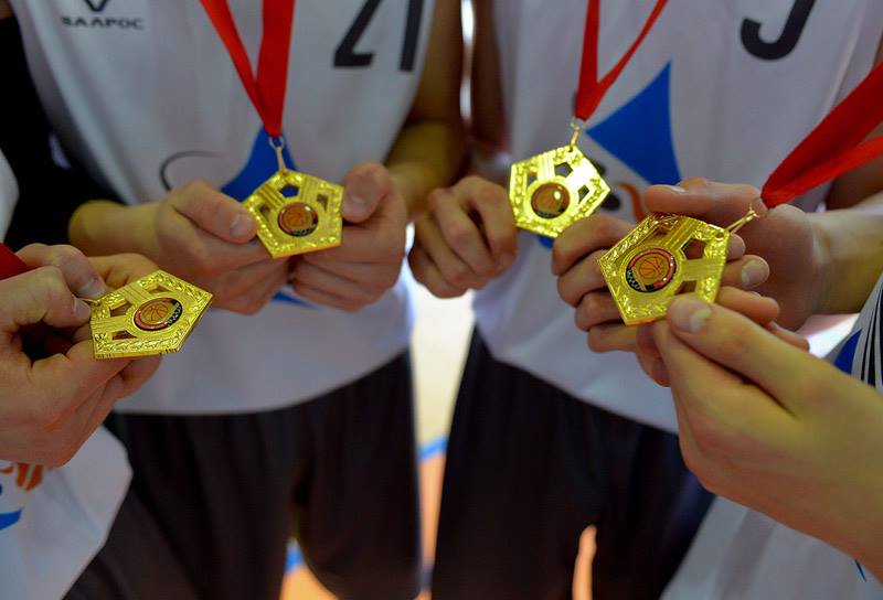 Баскетболисты школы №2083 стали победителями на первенстве Москвы «Победный мяч»