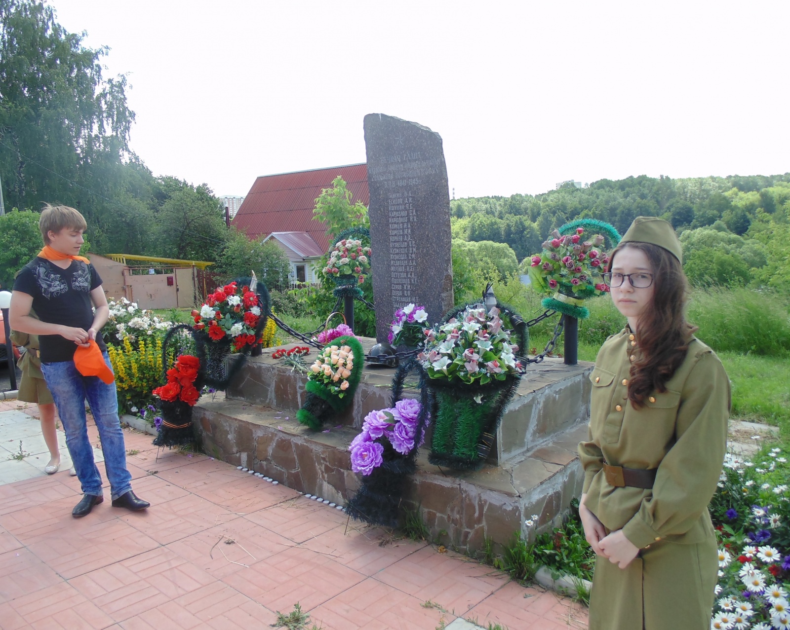 В деревне Сальково прошел митинг в честь Дня памяти и скорби
