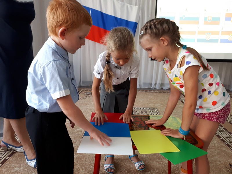 День флага отметили на дошкольной образовательной площадке «Журавушка»