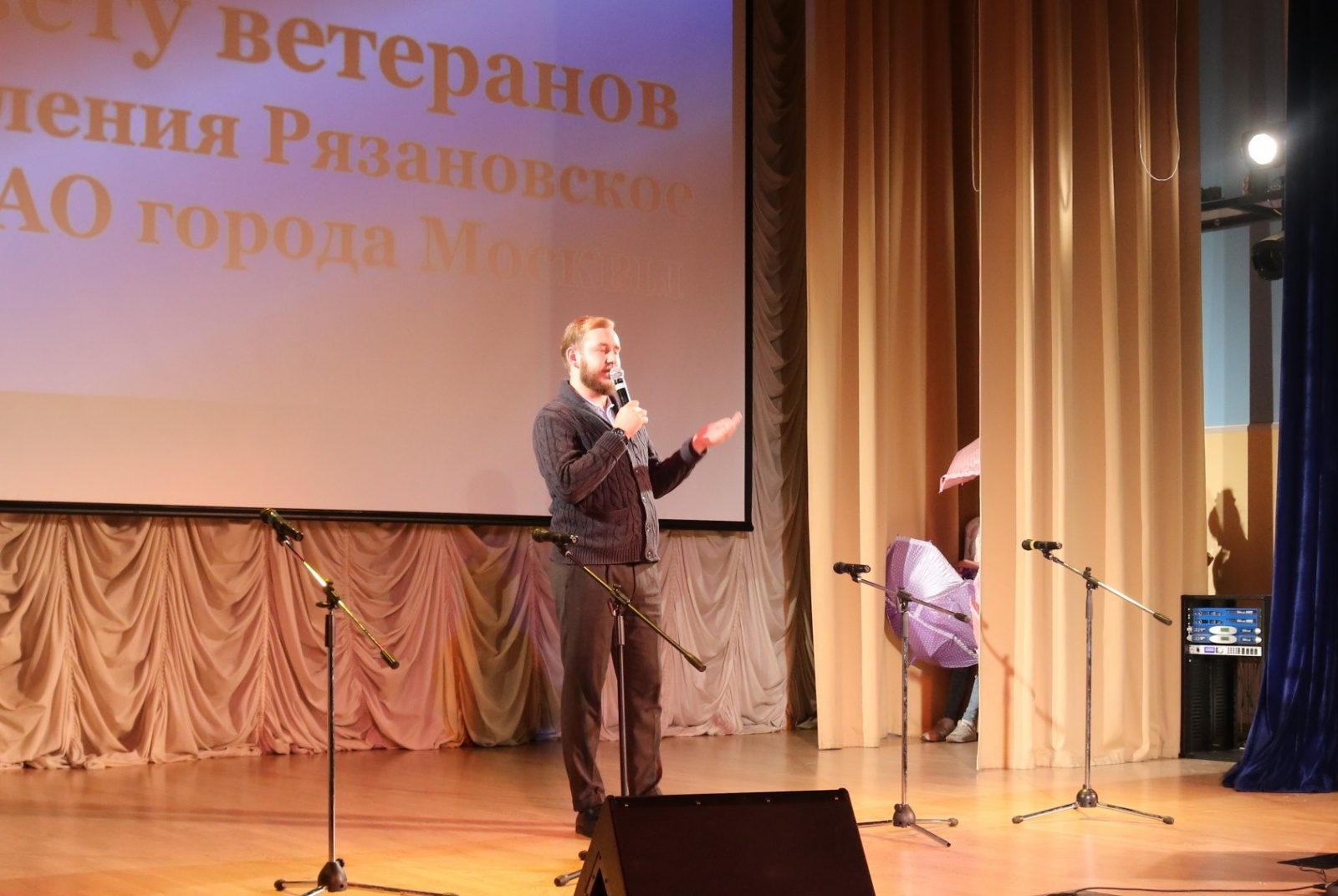 Молодежная палата приняла участие в концерте к пятилетию Совета ветеранов