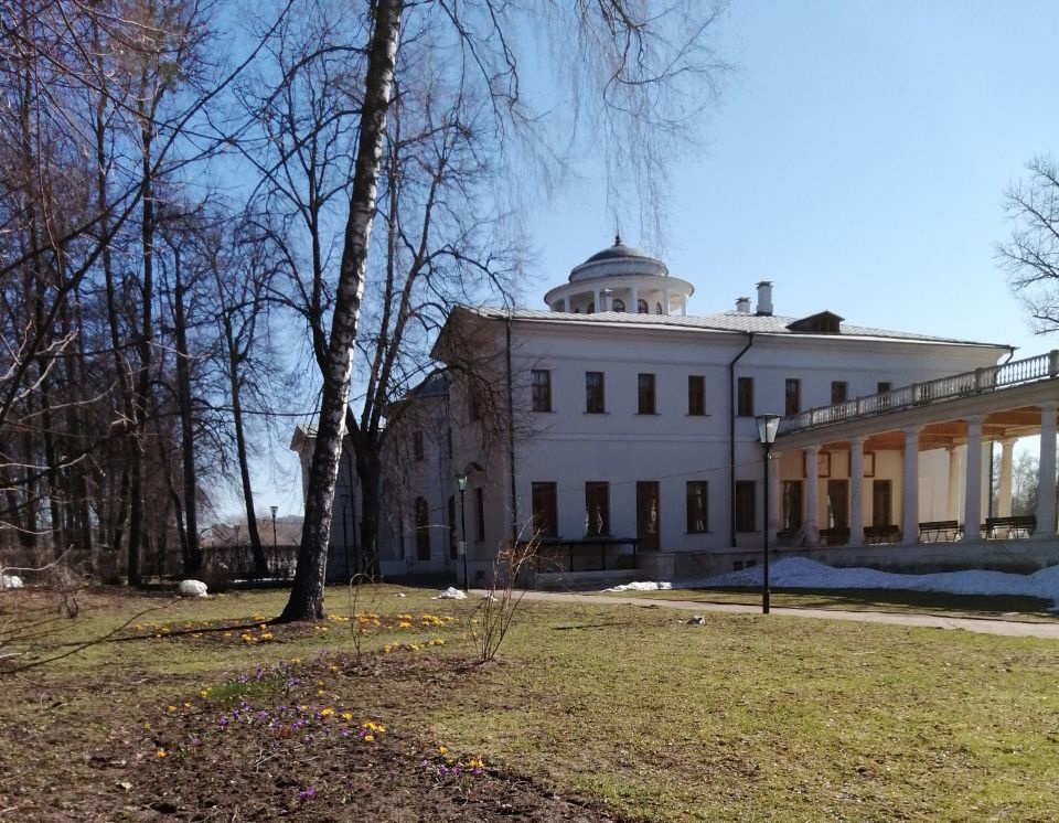 Жителей поселения Рязановское пригласили на субботник в музей-заповедник «Остафьево»