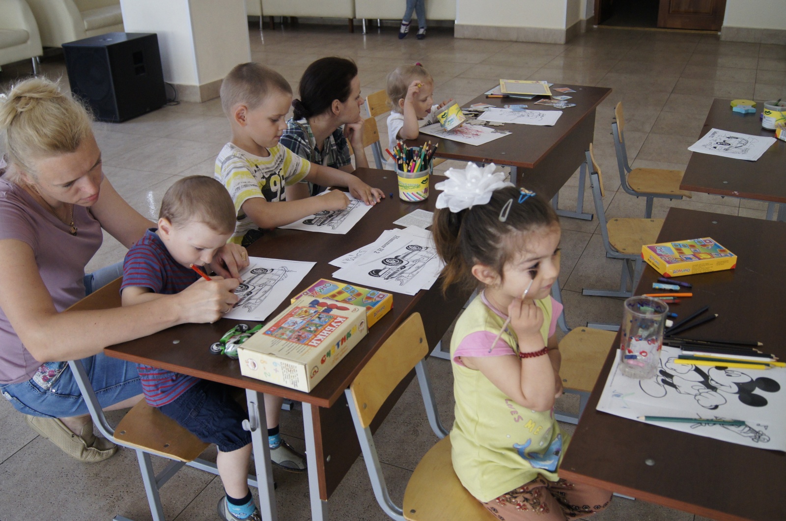 В ДК «Десна» состоялась развлекательная программа для детей