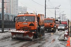 В Москве с городских улиц вывезено более 235 тысяч самосвалов снега