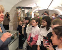 Ученики школы №2083 посетили выставку в музее-усадьбе «Остафьево»