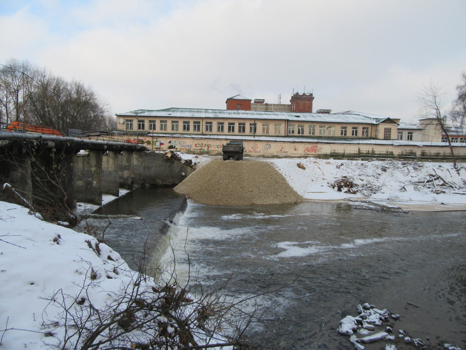 Реконструкция плотины на реке Десна