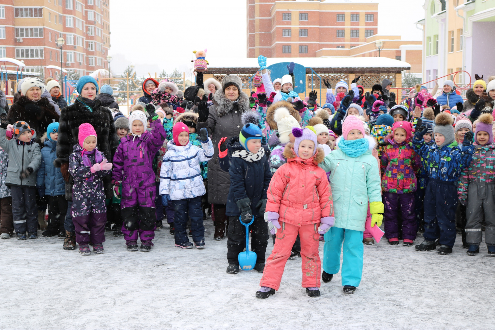 Молодежная палата поселения Рязановское провела праздник для детей