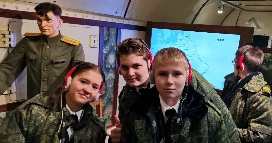 Курсанты военно-патриотического объединения «Святогор» посетили интерактивную выставку