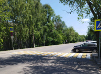 Специалисты обновили дорожную разметку на пешеходных переходах в поселении Рязановское