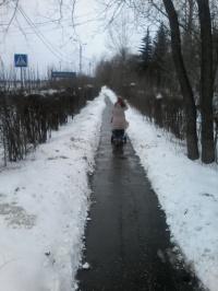 В поселках и деревнях Рязановского уборка снега продолжается