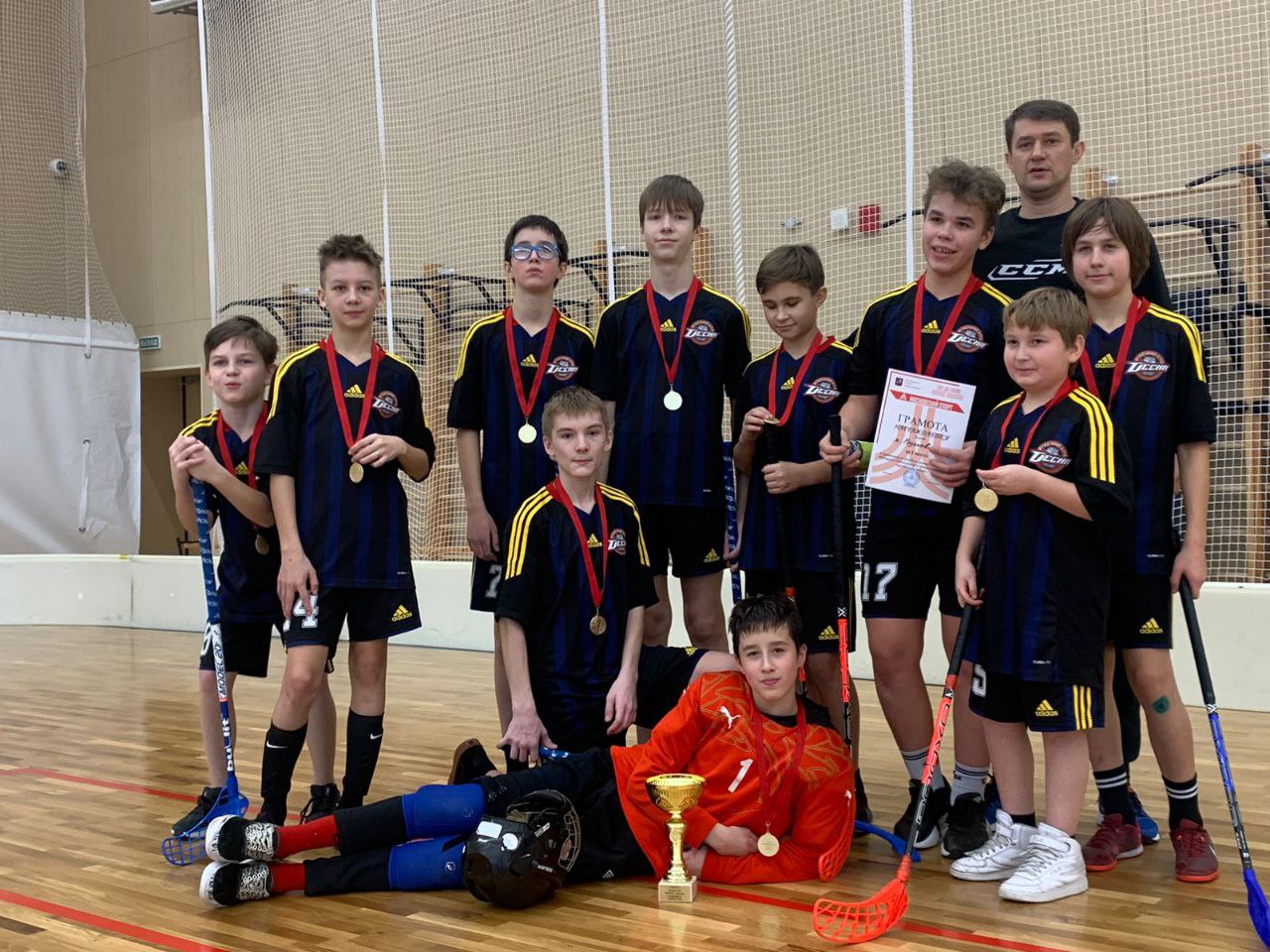Воспитанники спортивного клуба «Десна» взяли золото в очередном этапе соревнований по флорболу