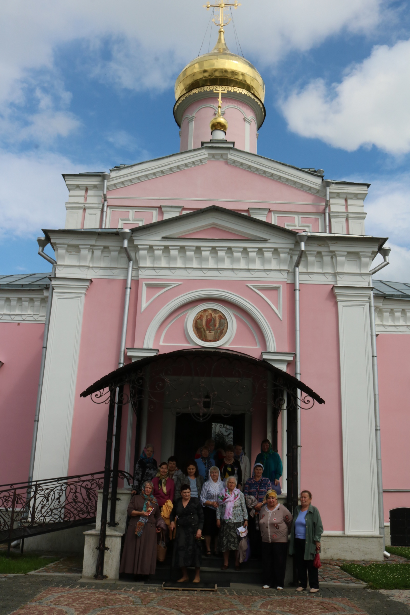 Жители поселения Рязановское посетили Троице-Одигитриевский ставропигиальный женский монастырь Зосимова Пустынь