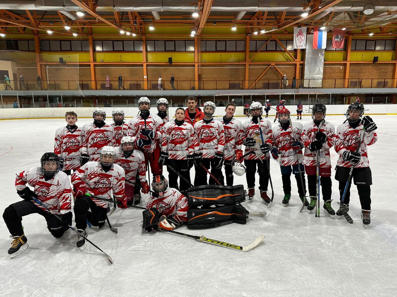 Команда спортивного клуба «Десна» победила в хоккейном матче