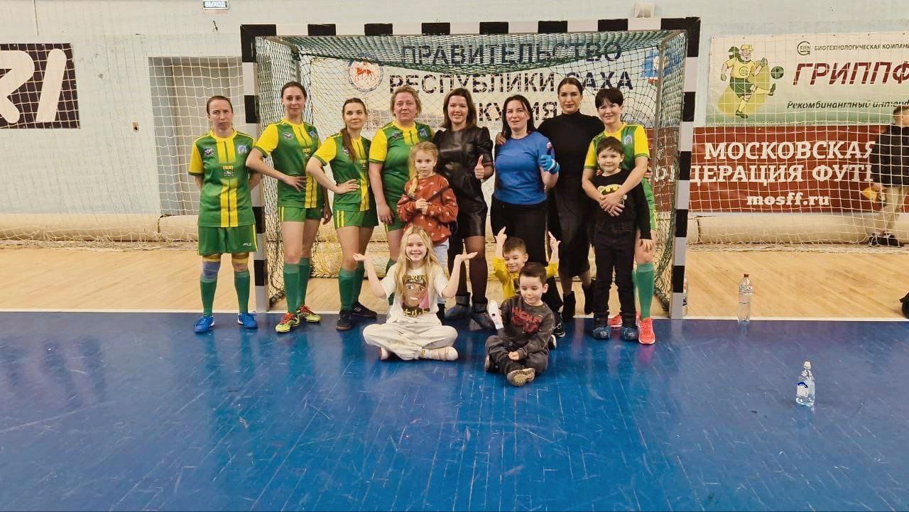 Девушки из Рязановского и Сосенского одержали победу в футбольном матче