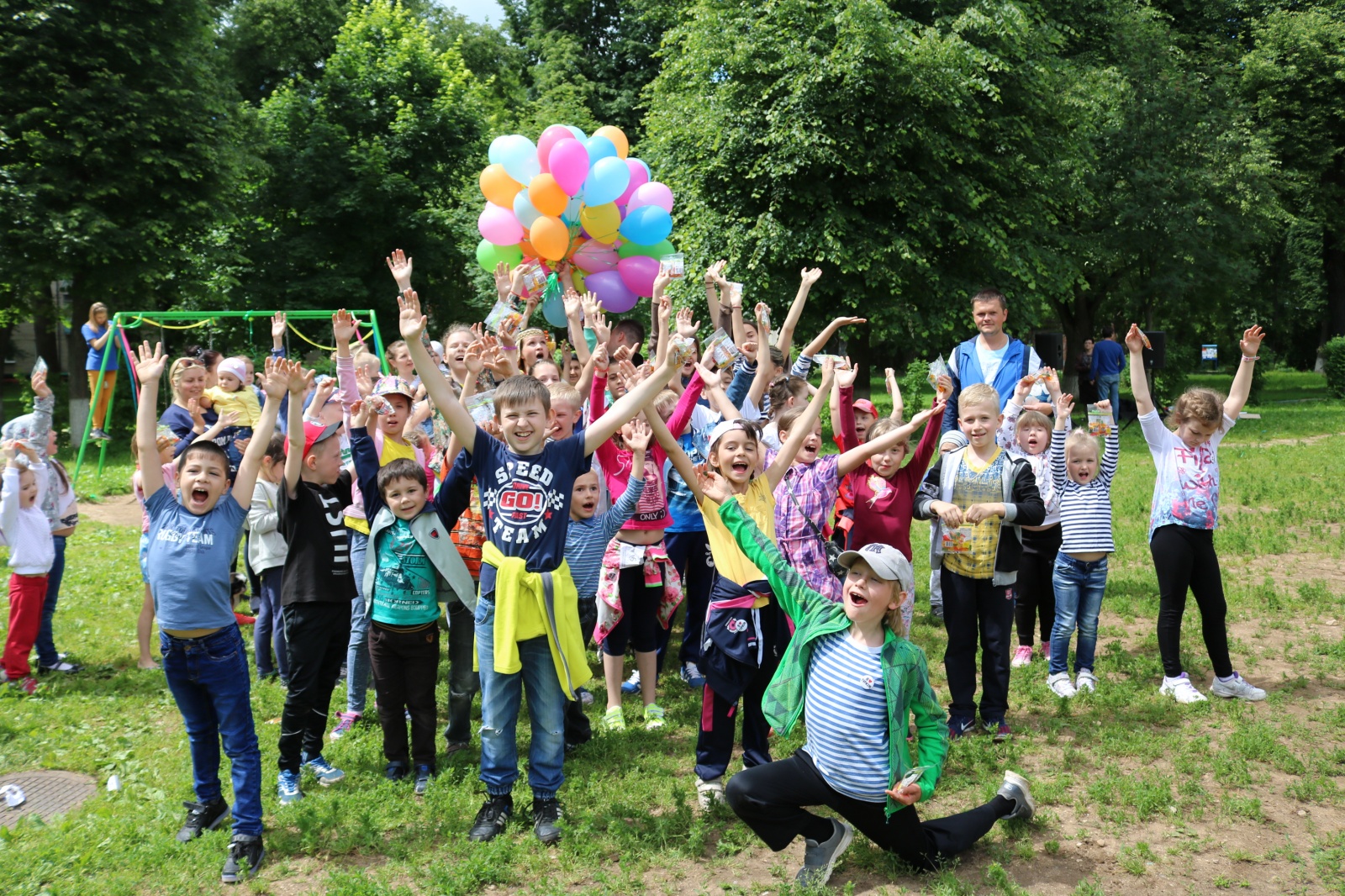27 июня администрацией поселения Рязановское было организовано и проведено очередное мероприятие для детей «Путешествуем по миру»