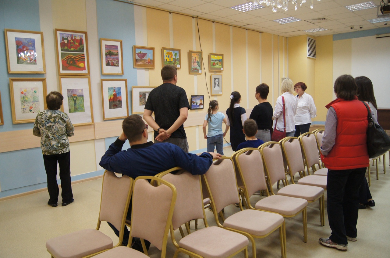 Открытие выставки детских рисунков "Мы за мир!"