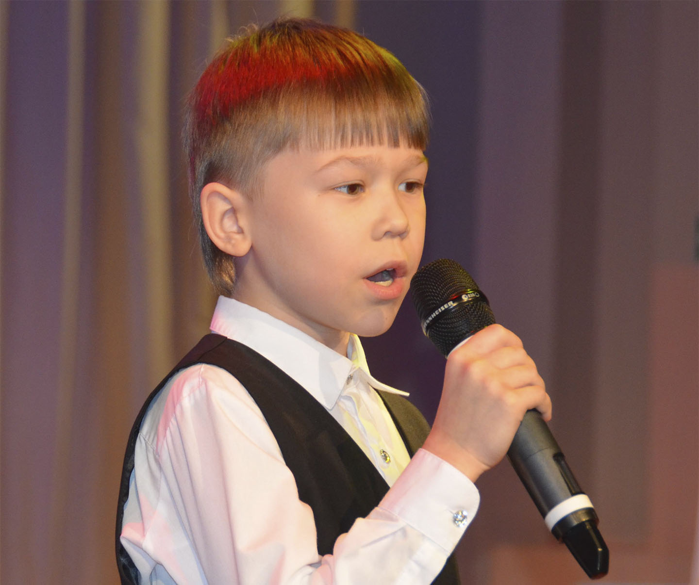 Четвероклассник из Рязановского стал лауреатом международного вокального конкурса