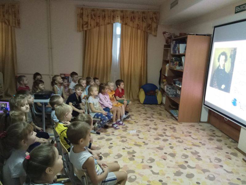 Сотрудники детского сада поселения провели литературную гостиную для воспитанников