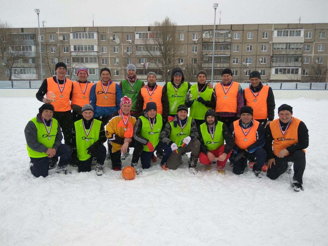 Футбольный турнир на снегу состоялся в поселке Знамя Октября