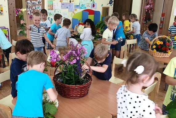 Дошкольникам рассказали о растениях и животных