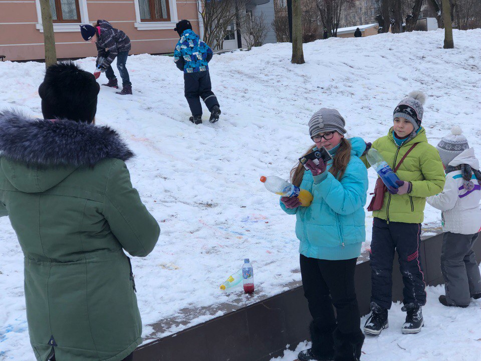 Детский праздник «Цветной снежок» состоялся в поселении Рязановское
