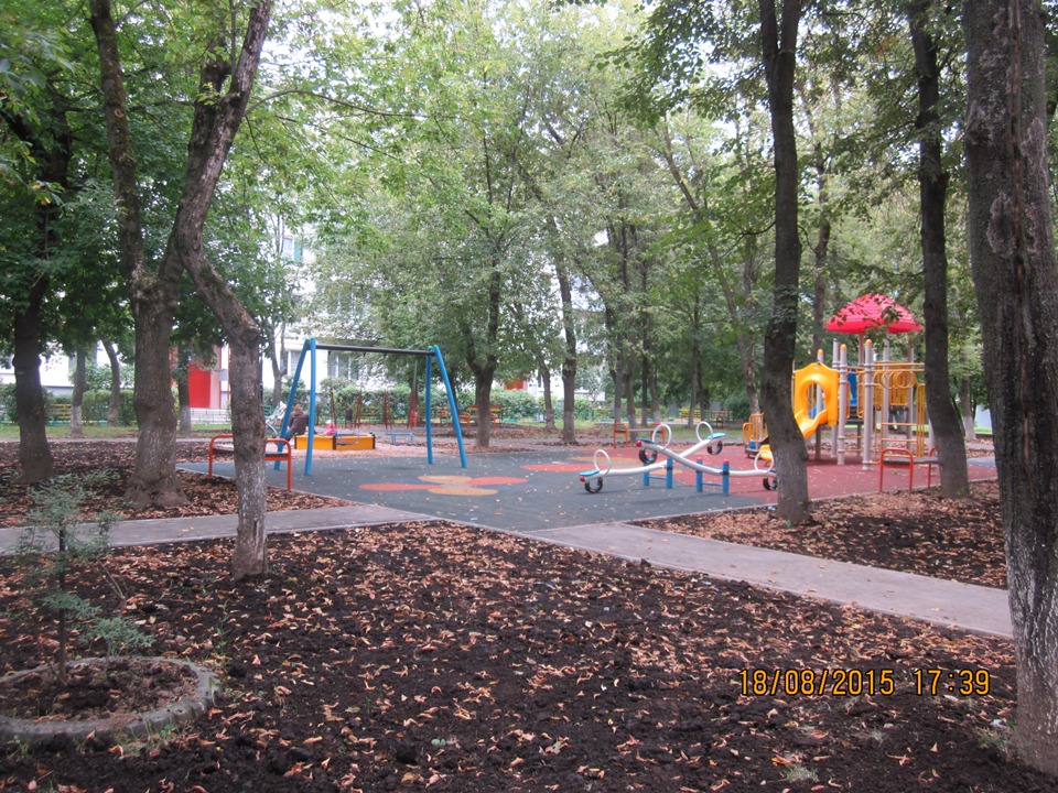 Для жителей поселка Ерино устроены детские и спортивные площадки