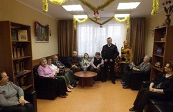 Начальник отделения полиции Рязановского поселения провел беседу с пенсионерами
