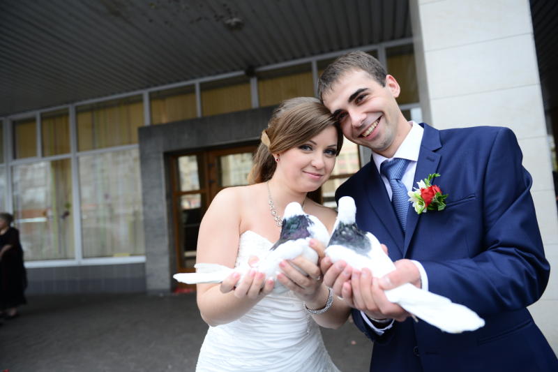 Более 129 тысяч москвичей оценили возможность выбрать день свадьбы за год