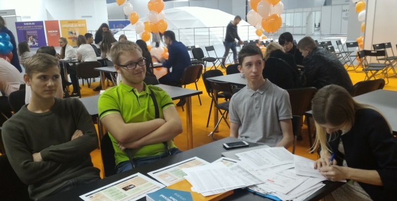 Ученики школы 2083 приняли участие в Московском дне профориентации и карьеры