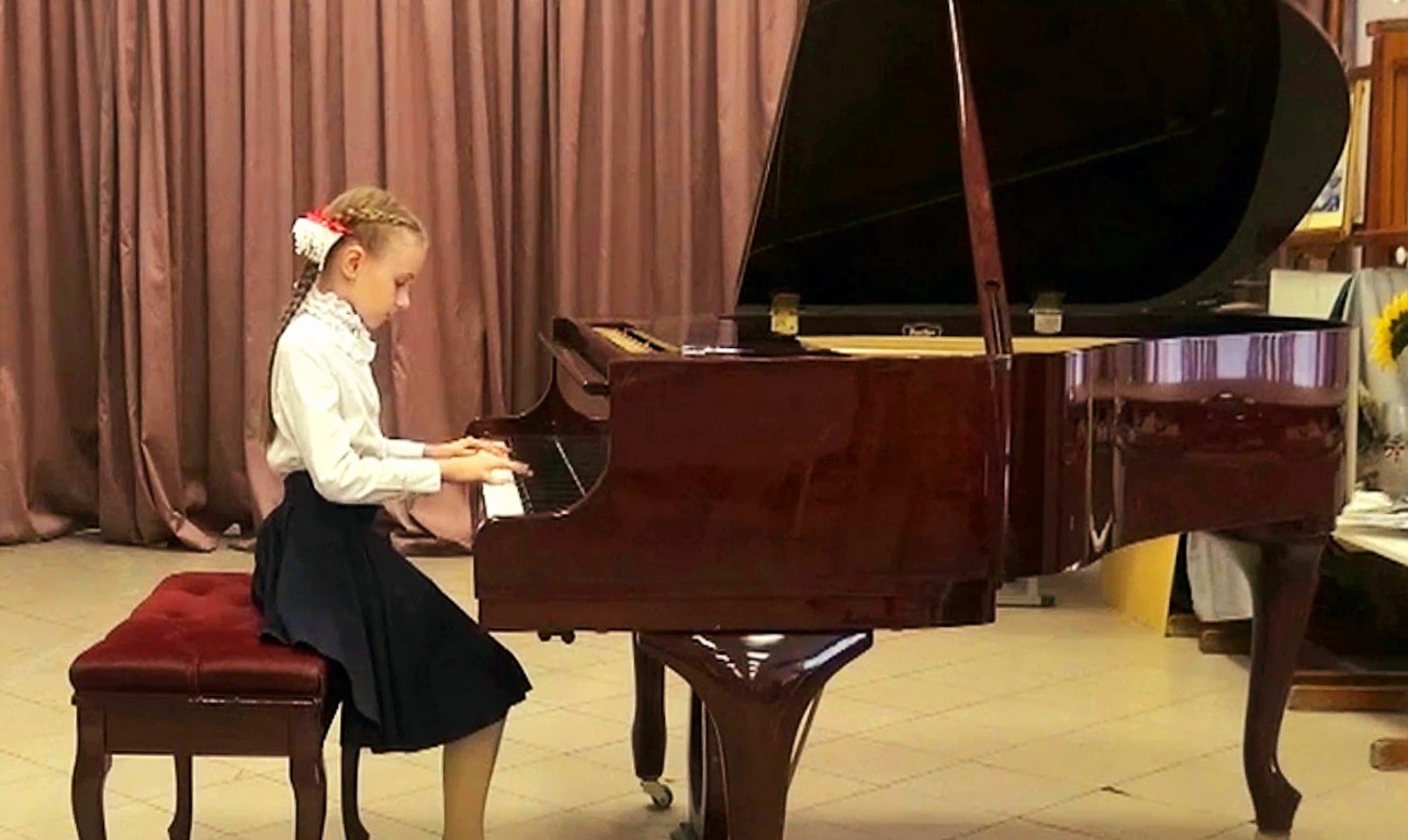 Отчетный концерт музыкального отделения прошел в Рязановской детской школе искусств «Дар»