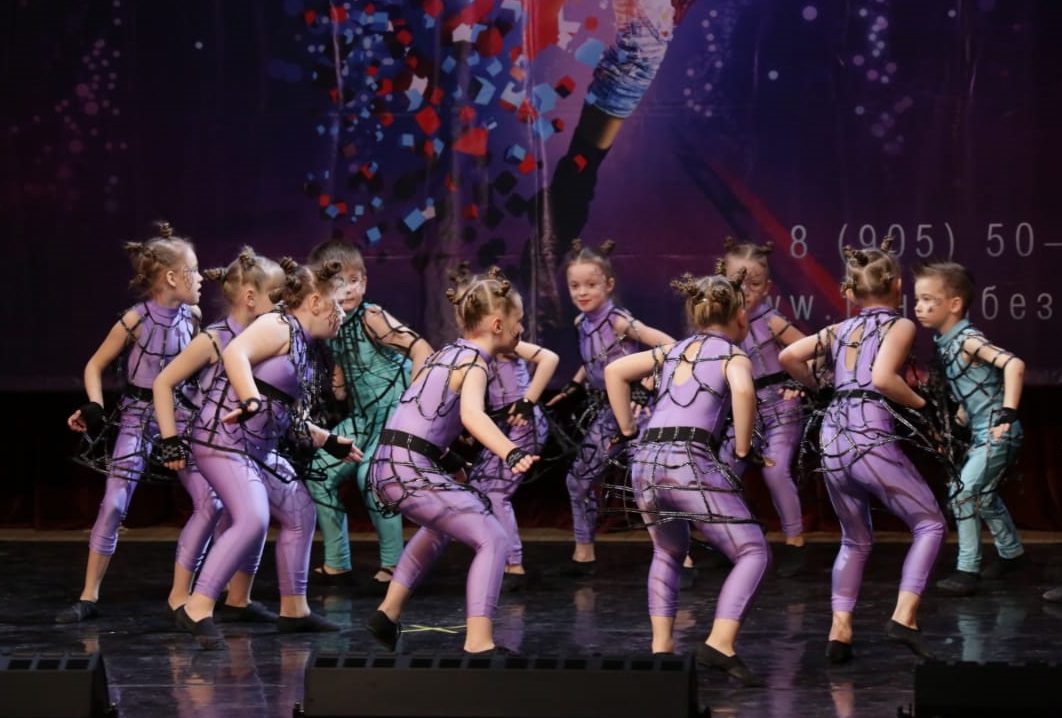Танцы без границ: ансамбль «Мультяшки» отличился на Международном конкурсе