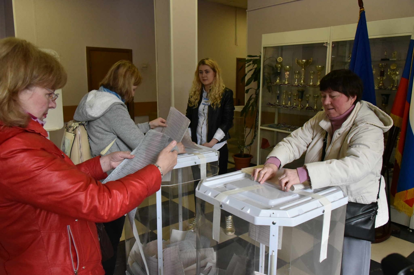 В предварительном голосовании ЕР уже приняли участие десятки тысяч москвичей