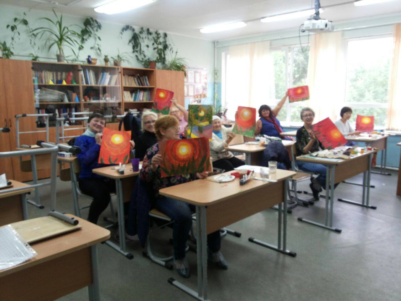 Занятие по рисованию в рамках «Московского долголетия» состоялось в поселении Рязановское