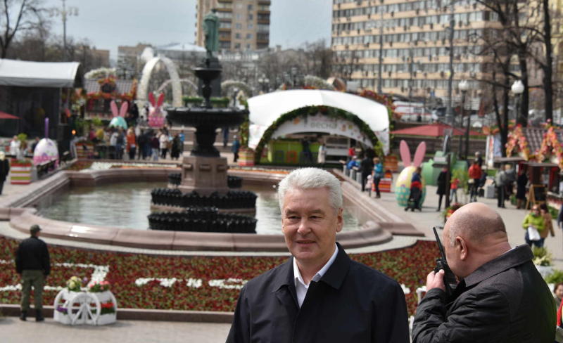 Собянин: На московских улицах в этом году заработает почти 600 фонтанов  