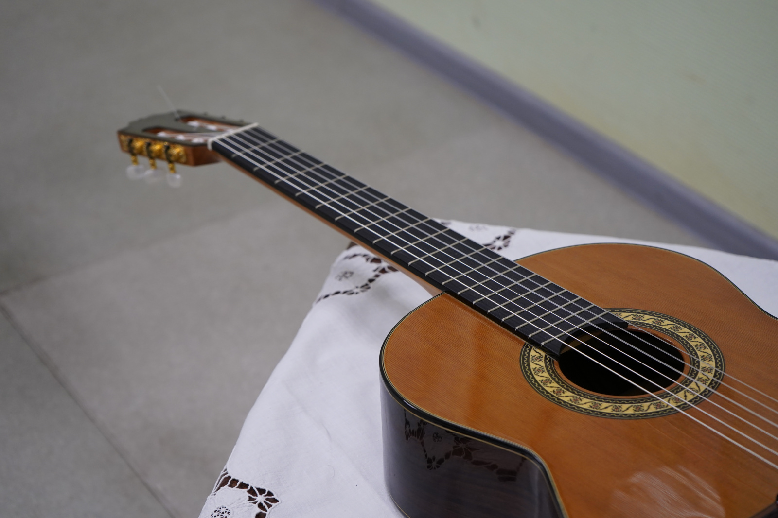 Жители поселения Рязановское смогут посетить интенсив по игре на гитаре в Доме культуры «Десна»
