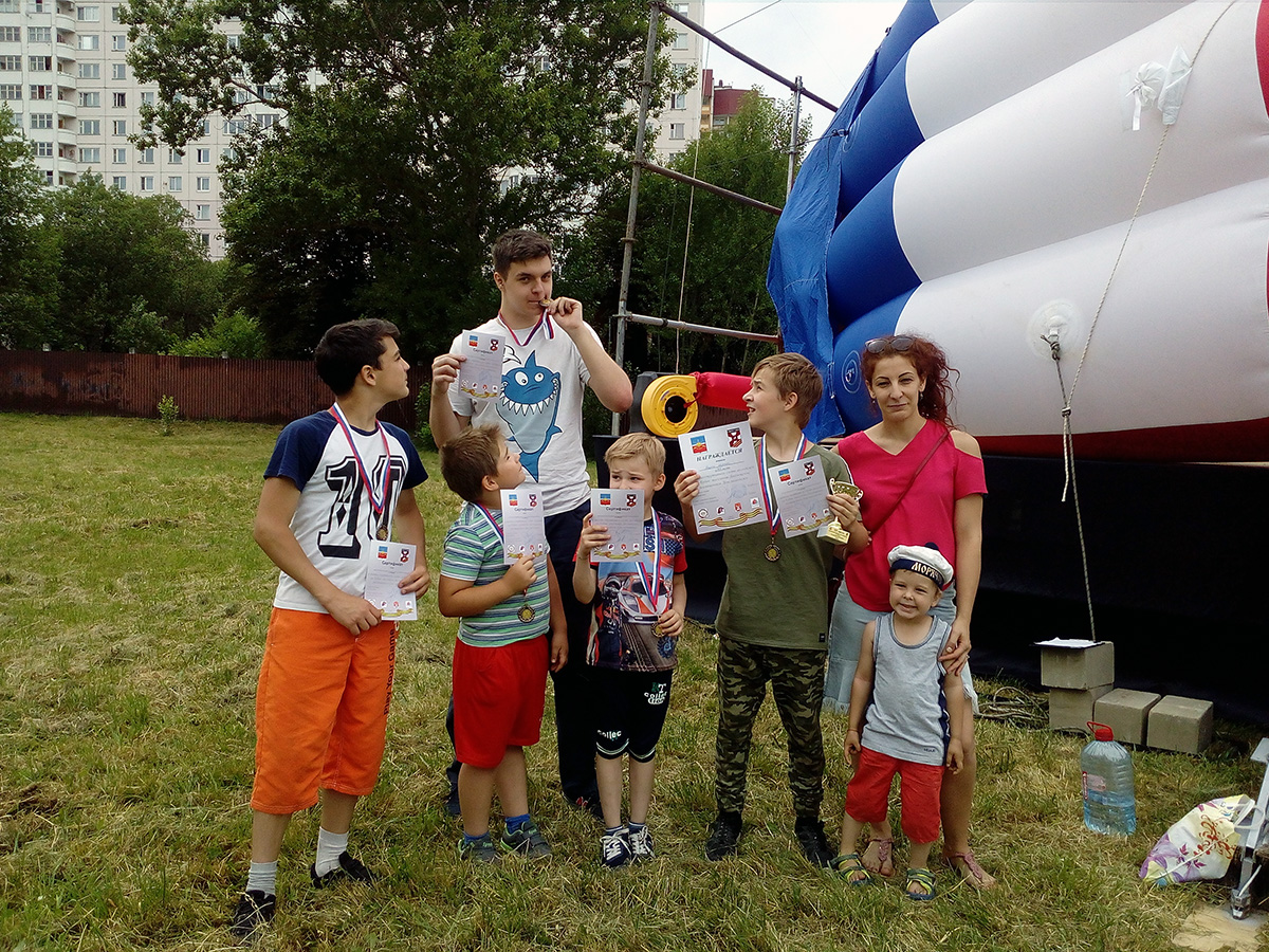 Военно-спортивный слет молодежи состоялся в Десеновском.