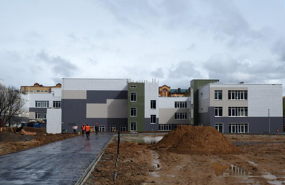Дмитрий Саблин: «Строительство школы в поселке Знамя Октября – в графике»