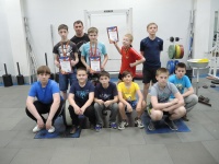В СК «Десна» юные богатыри приняли участие в турнире по тяжелой атлетике