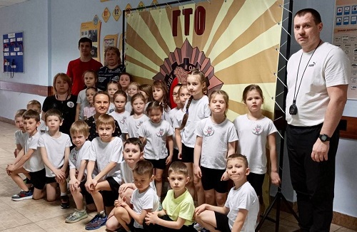 Дошкольники сдали нормативы ГТО в школе №2083 