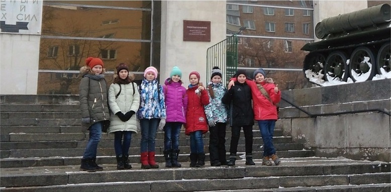 Ученики Школы №2083 посетили Центральный музей вооруженных сил