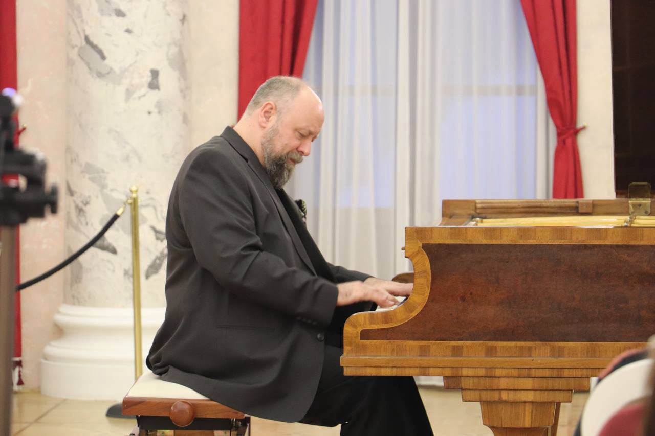 Концерт пианиста-виртуоза состоялся в музее-усадьбе «Остафьево»